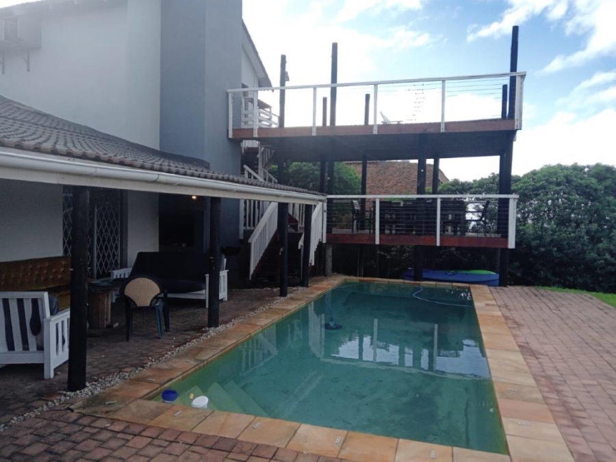 5 Bedroom Property for Sale in Paradise Beach Eastern Cape